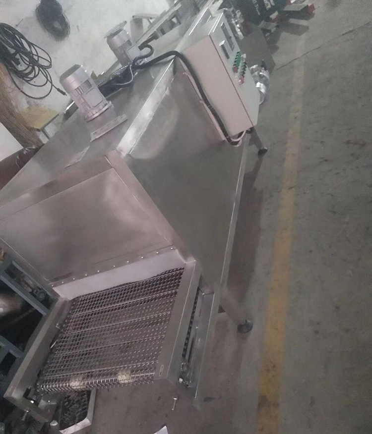 網(wǎng)帶烘干機(jī)