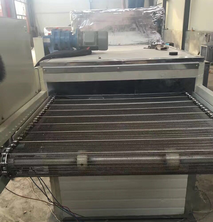 網(wǎng)帶烘干機(jī)